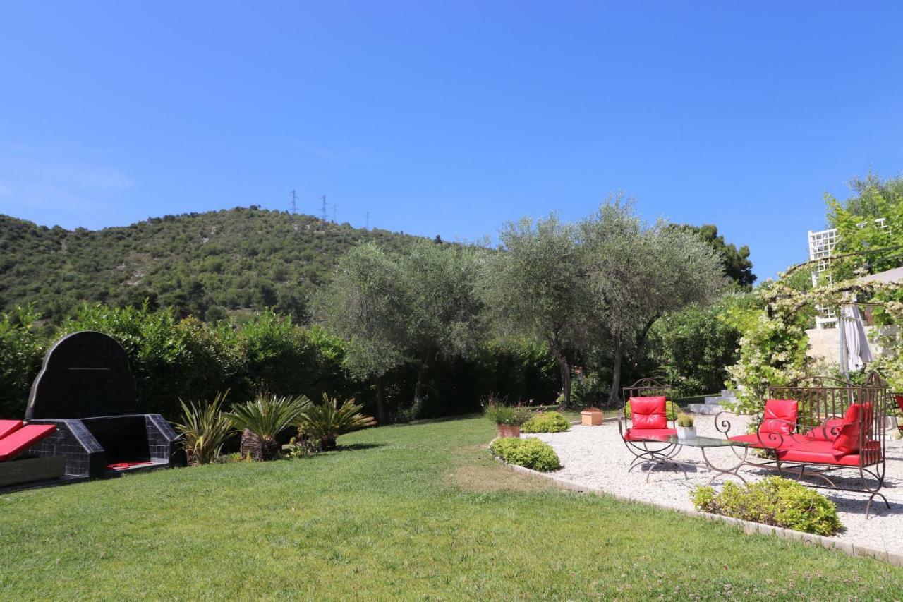 Отель Mas De Provence En Riviera La Roquette-sur-Var Экстерьер фото